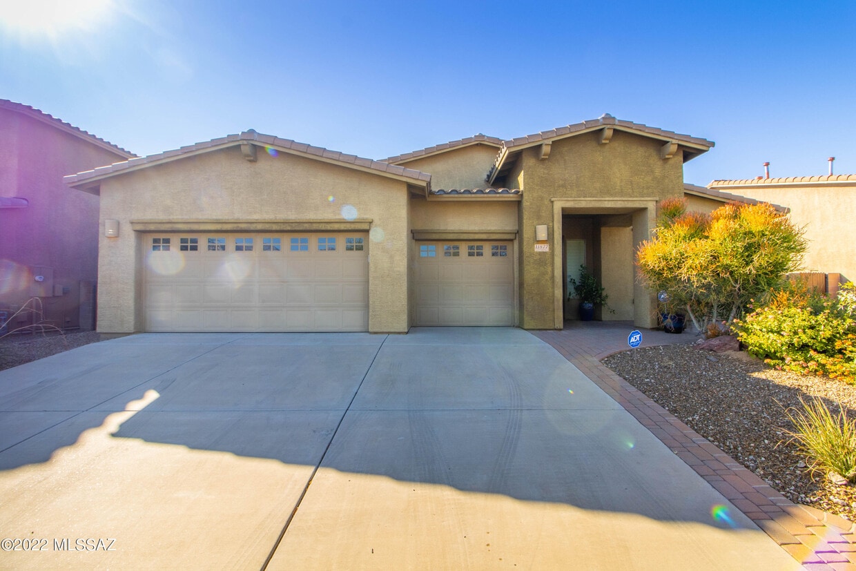 11877 N Mesquite Hollow Dr, Oro Valley, AZ 85737 House Rental in Oro