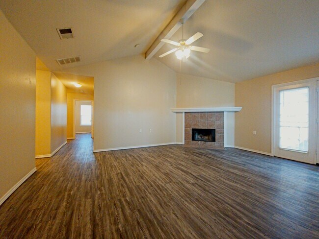 Foto del edificio - Spacious 3 bed 2 bath home in Cooper ISD