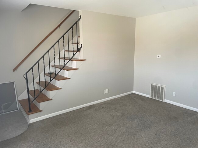 Casa adosada de dos niveles - 36 S Norwich Rd