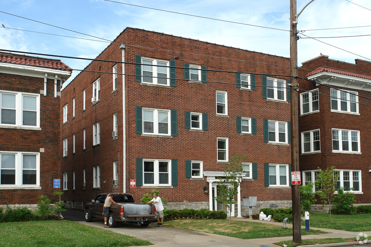 Primary Photo - 258 E High St