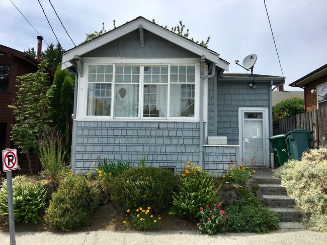 Building Photo - Charming Fremont Home