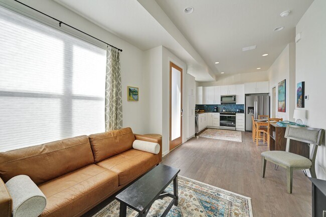 Building Photo - New Build 3 BDR Lafayette Townhome