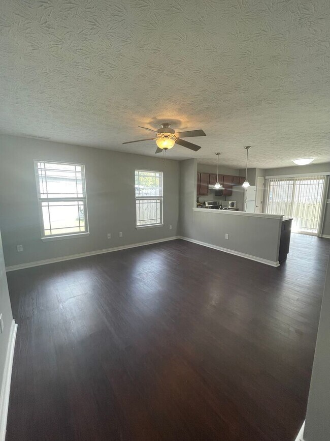 Foto del edificio - Three Bedroom Single Family Home - Great N...