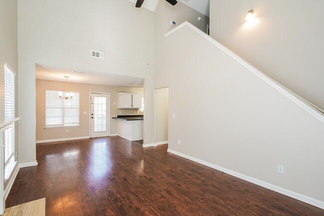 Foto del edificio - 405 Randall Ln