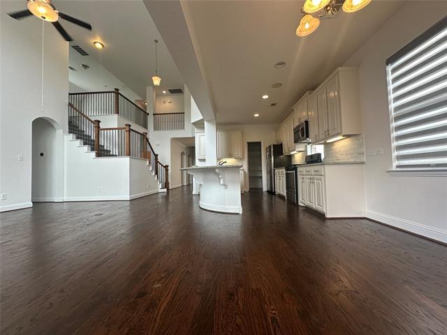 Foto del edificio - 2403 Cotillion Dr