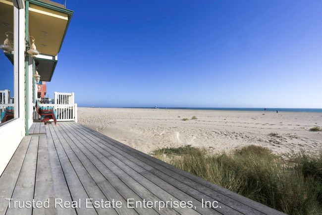 Building Photo - 4 br, 3.5 bath  - 3705 Ocean Drive