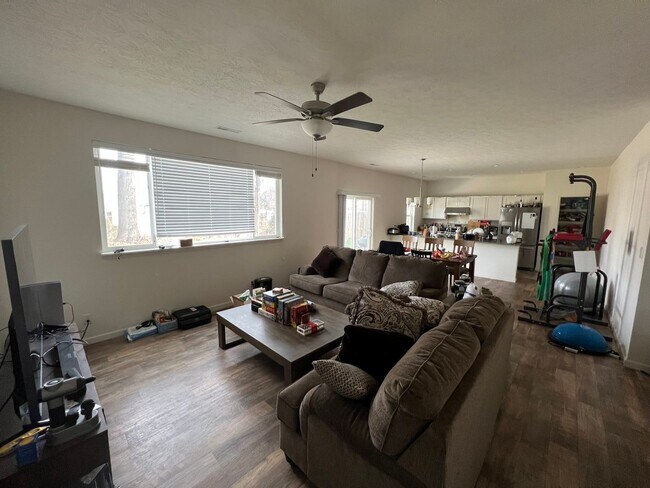 Foto del edificio - WEST LAFAYETTE..3 Bed 2 Bath plus office/den