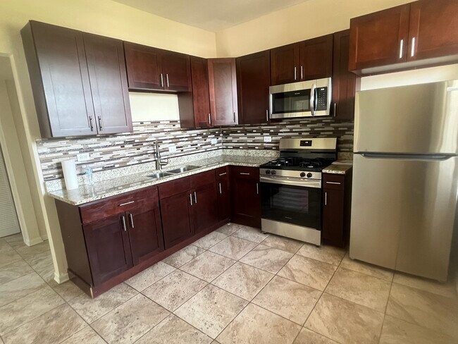 Foto del edificio - 7120 S Emerald Ave