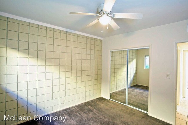 Building Photo - 1540 N Chaparral Rd