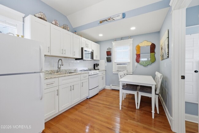 Building Photo - 58 5th St