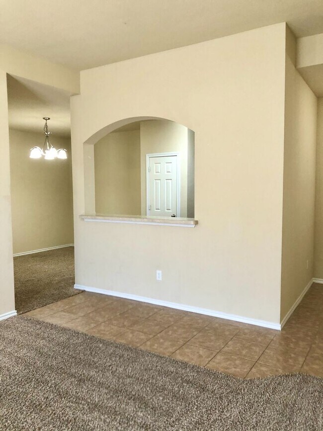 Foto del edificio - Nice 3 bedroom, 2 bathroom Duplex in Weatherford!