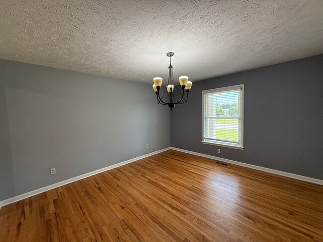 Building Photo - 7226 Godfrey Dr