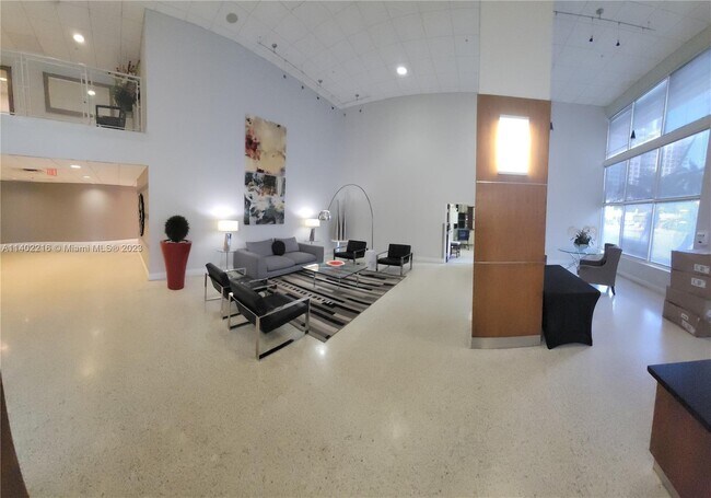Building Photo - 3000 S Ocean Dr