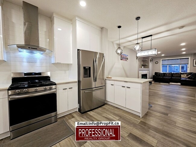 Building Photo - 6044 179 Av NW