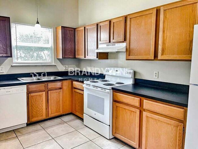 Foto del edificio - 7658 Collins Ridge Blvd