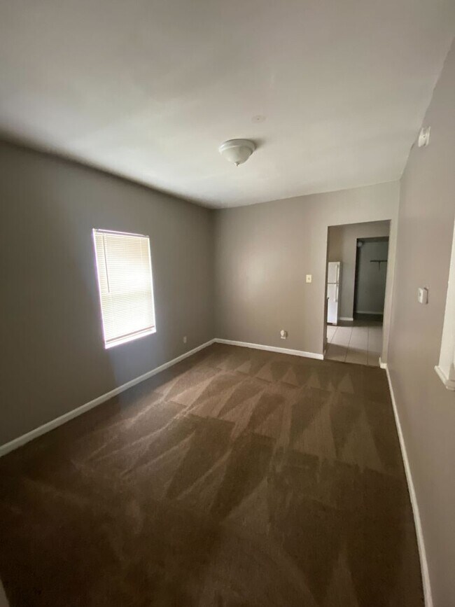 Foto del edificio - 1301 N Olney St
