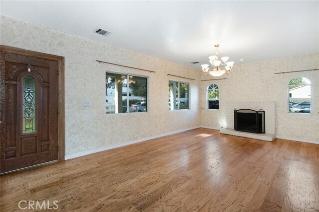 Building Photo - 246 E Cypress Ave