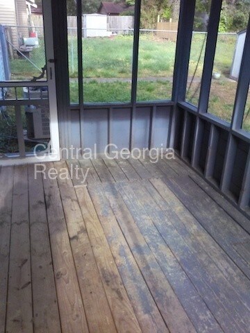 Building Photo - 967 Steeplechase Ln