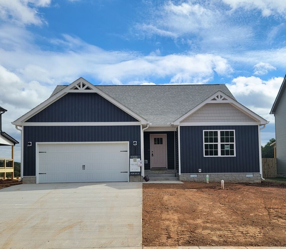 Primary Photo - Beautiful Home in Clarksville!