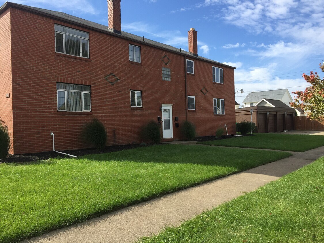 74 Lyndale Ave, Town Of Tonawanda, NY 14223 Apartments in Town Of