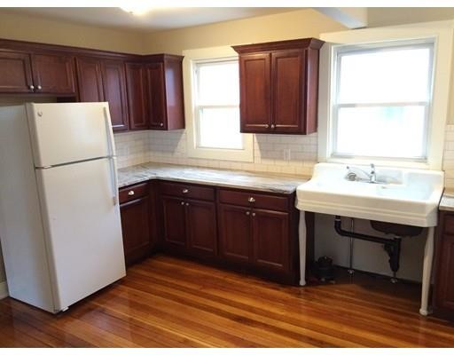 Building Photo - 81 Field St