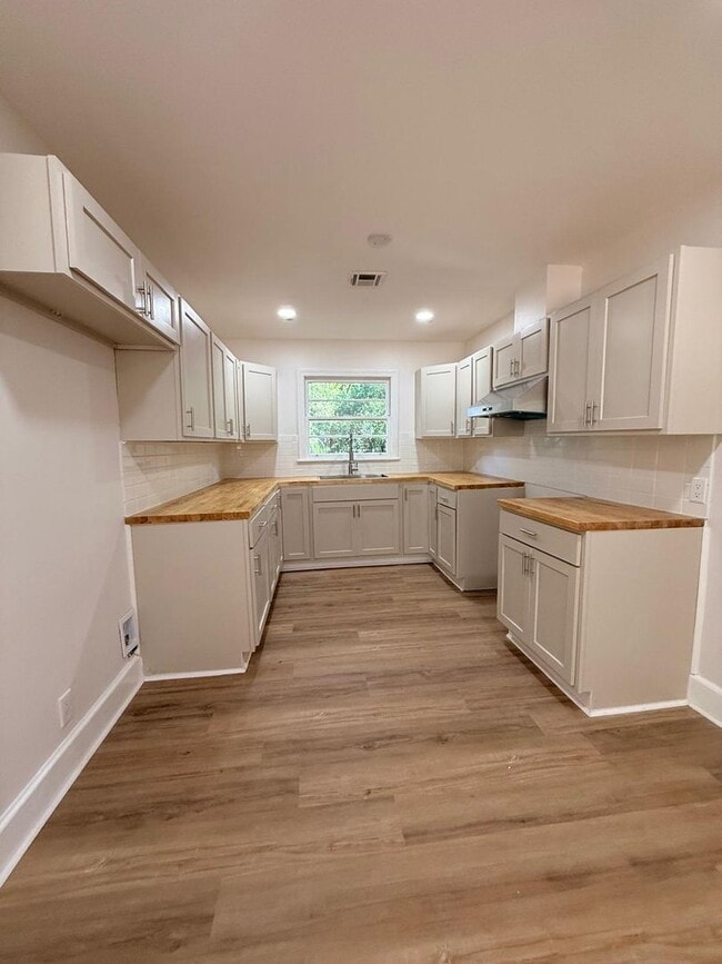 Building Photo - 3543 Dalraida Ct