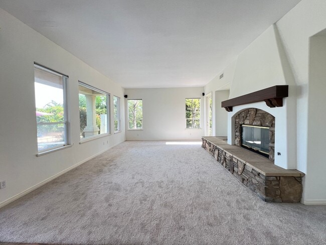 Foto del edificio - Luxury En Suite Living & Panoramic Views