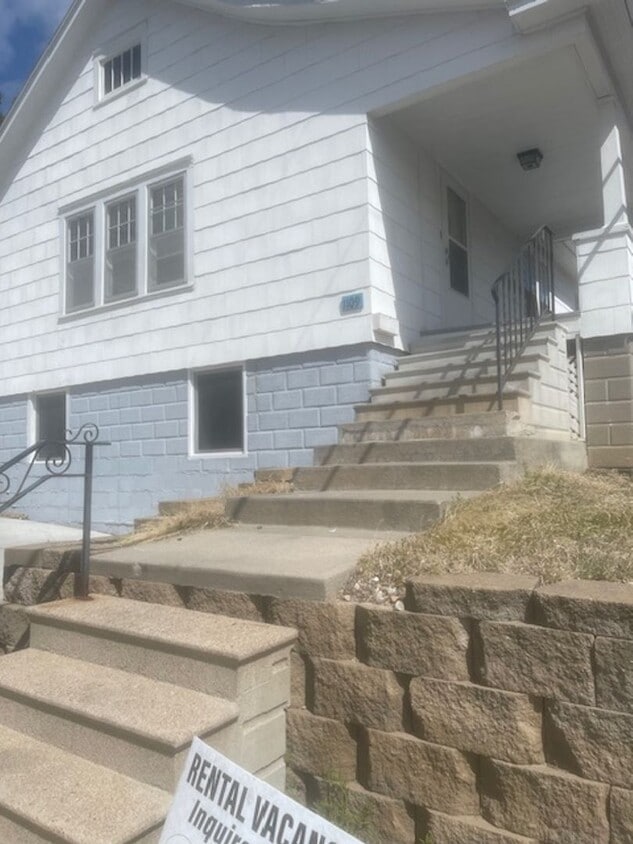 Primary Photo - 1109 S 61st St
