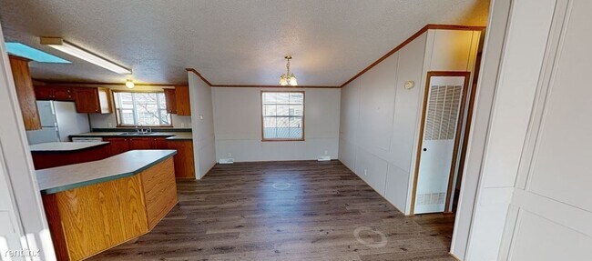Building Photo - 8345 Feather Hollow