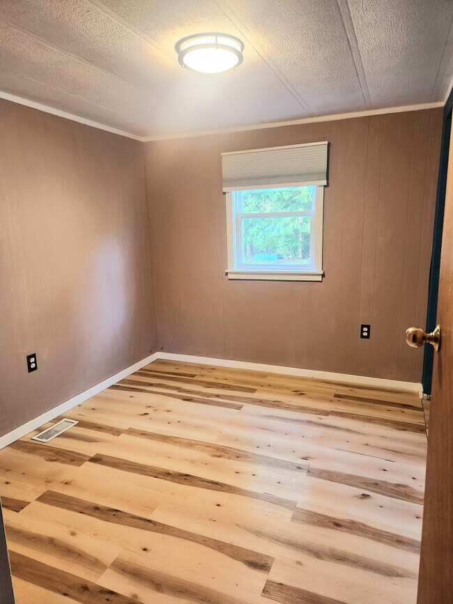 Building Photo - 29 Whitmore Way