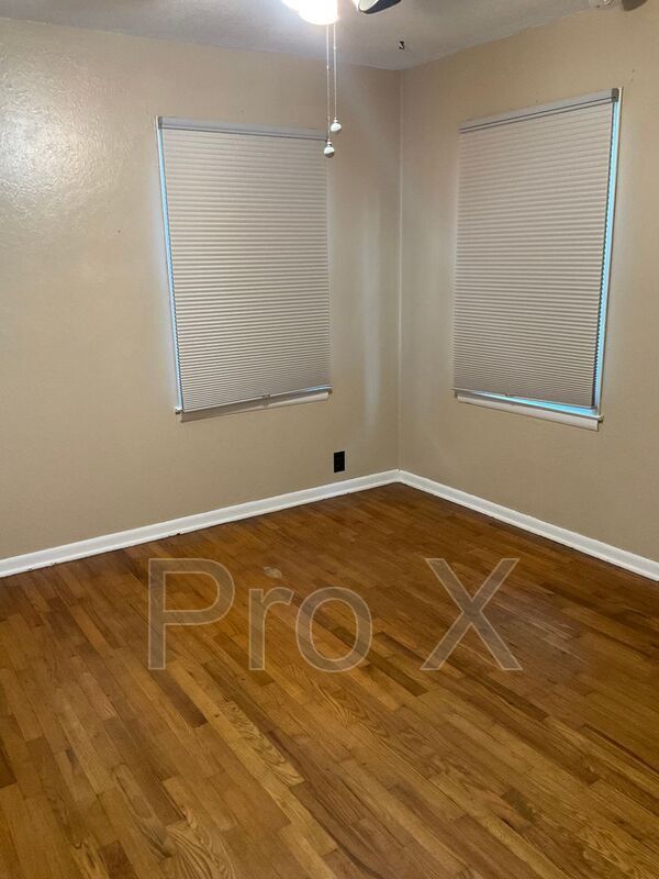 Building Photo - 3021 S Wall Ave