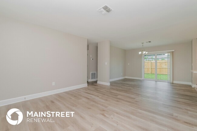 Building Photo - 5510 93rd Ave N