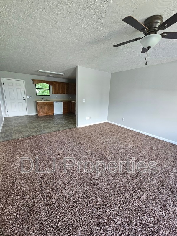 Foto del edificio - 2149 McCleary Rd
