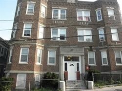 Foto principal - 2 Bd on Bellingham St., NO FEE