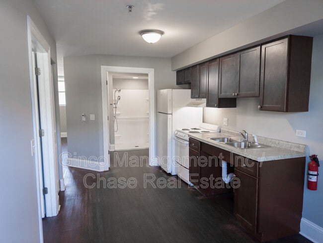 Building Photo - 123 N Hickory St