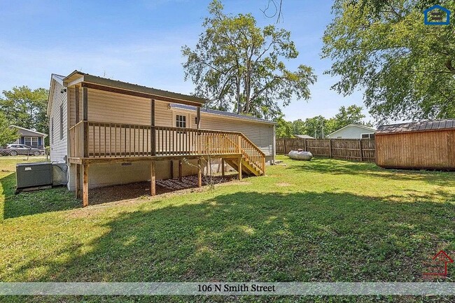 Building Photo - 106 N Smith St