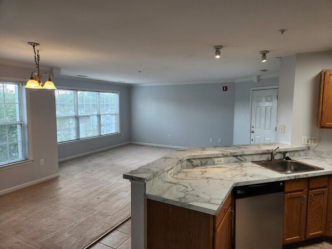 Building Photo - 2029 Windsong Dr