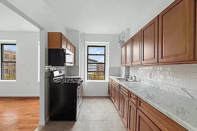 Building Photo - West 172nd Street