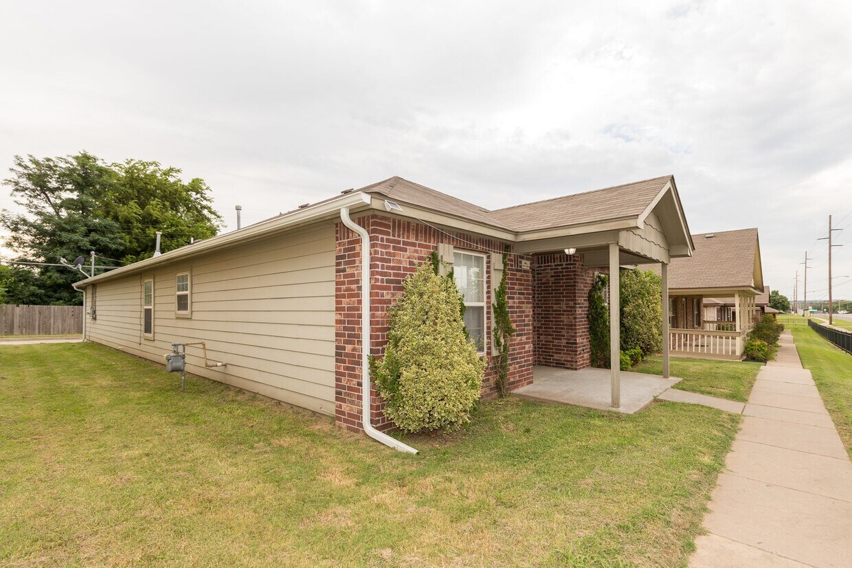 Foto principal - Emerson Elementary Zoned - 3 bedroom / 2 b...