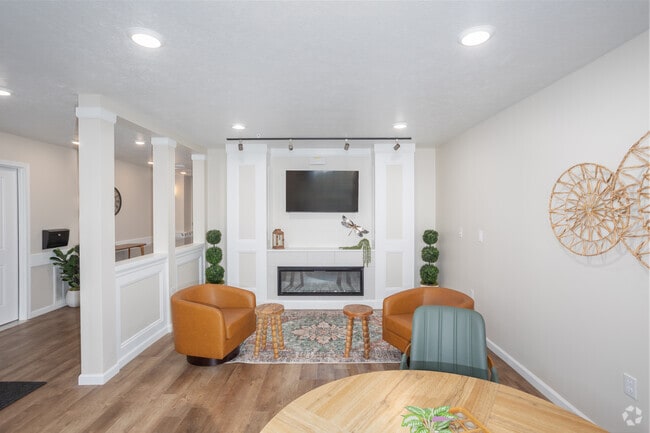 Lobby Photo - Hershman Landing and Manor