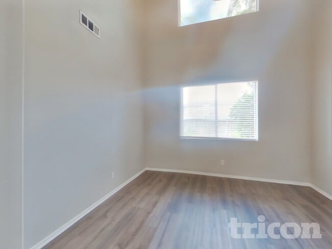 Foto del edificio - 34629 Foxberry Rd