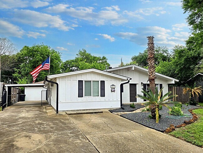 Foto del edificio - 4414 Gardendale Dr