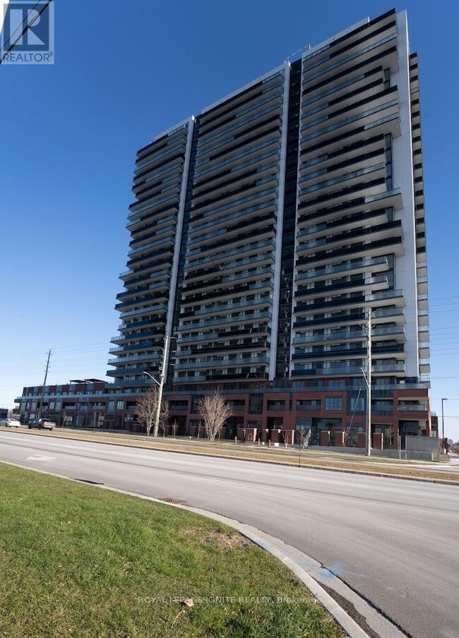 Building Photo - 2545-2545 Simcoe St N