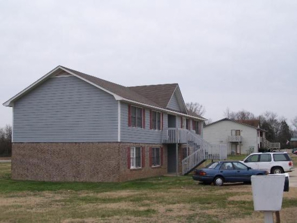 Building Photo - Claybill Apartments