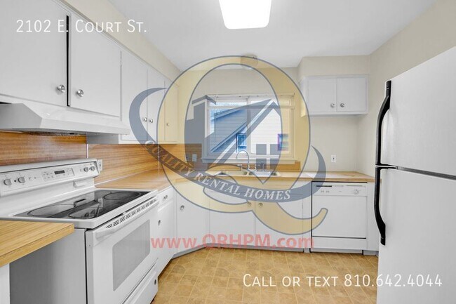 Building Photo - Spacious 2 Bedroom 1 Bath