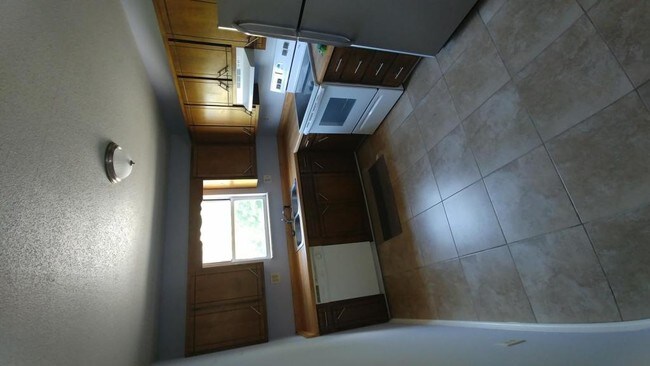Building Photo - 410 Erwin Hwy #1