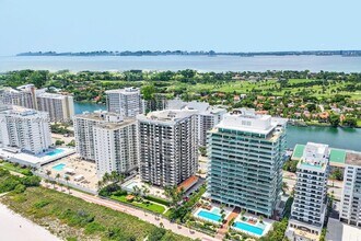 Building Photo - 5757 Collins Ave