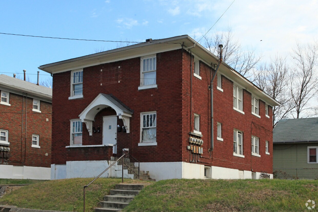 Primary Photo - 101-103 N 38th St