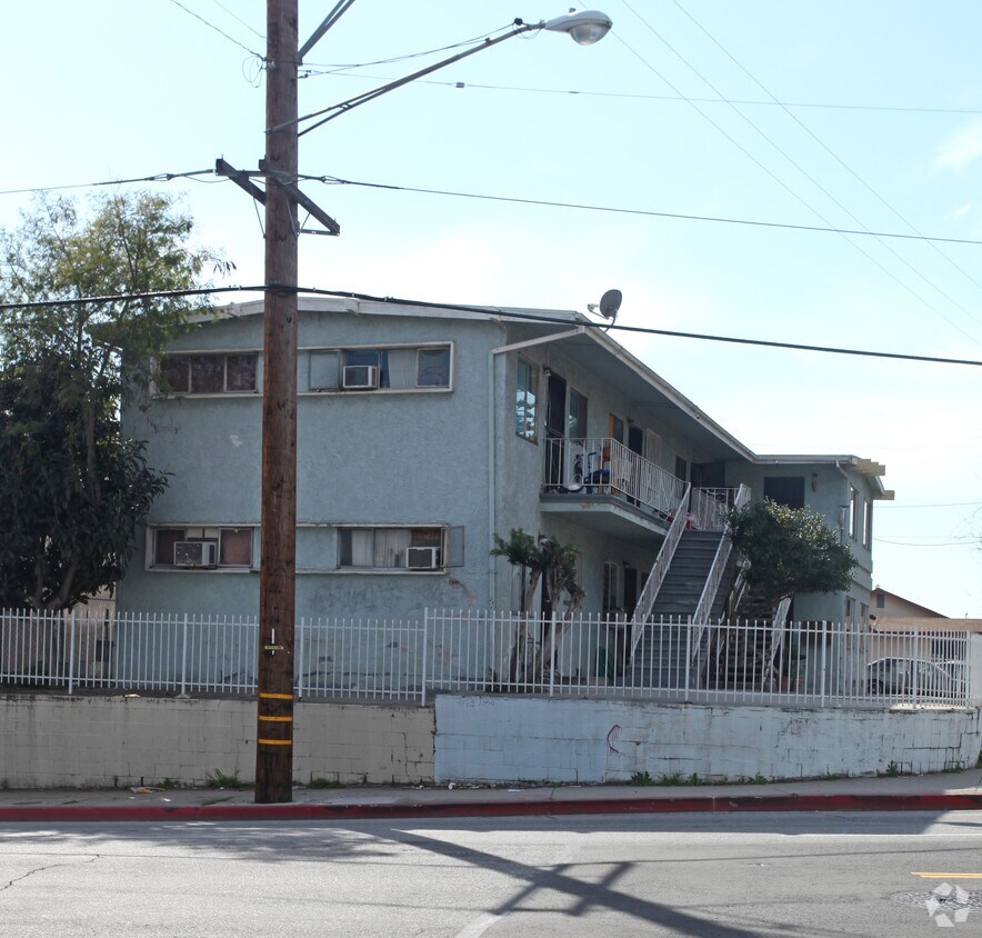 Building Photo - 3576 Marguerite St