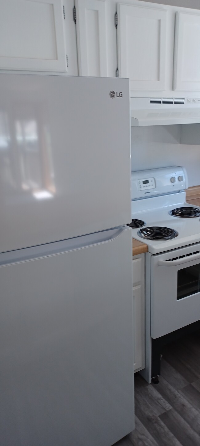 Foto del edificio - 150 Southwood Shores Pl